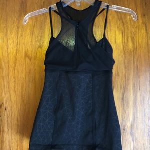 Razorback lululemon workout top